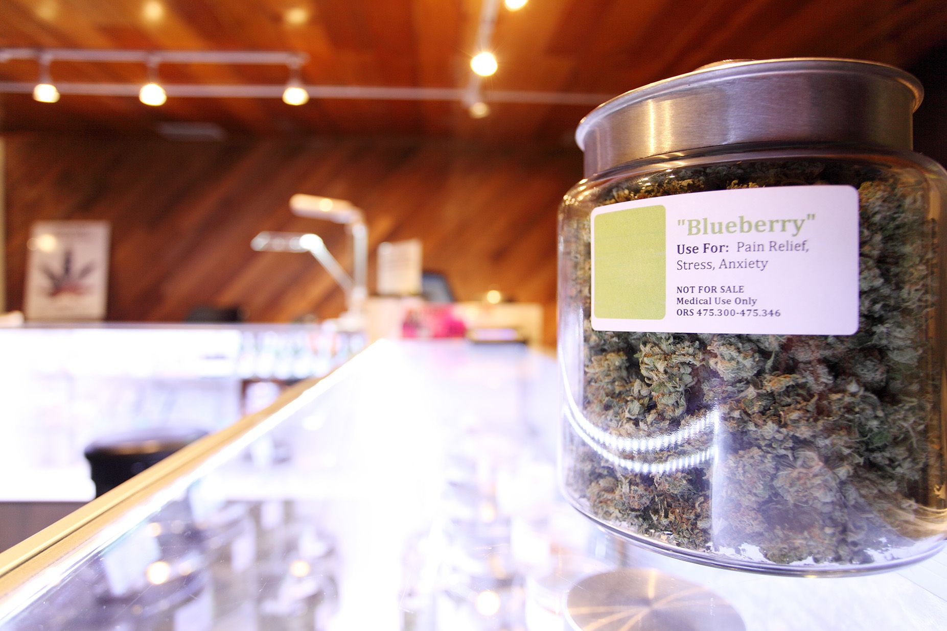 How does a recreational dispensary work?